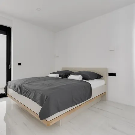 Bay View Residences * Vinjerac
