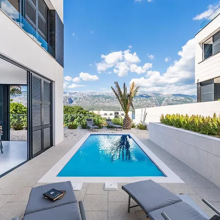 Bay View Residences Apartament *