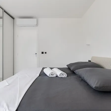 Bay View Residences Apartament *
