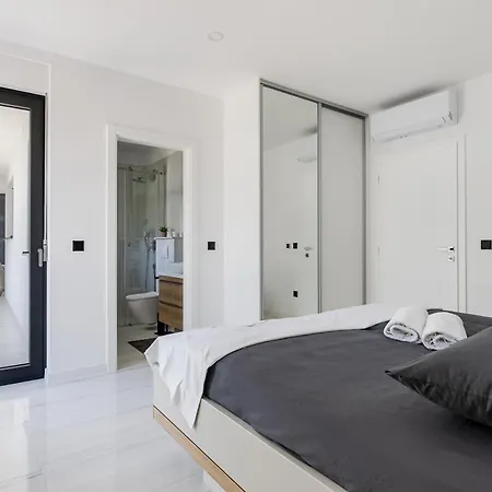 Bay View Residences Vinjerac