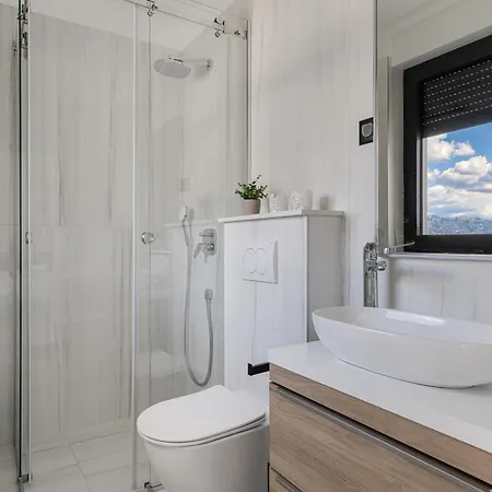 Bay View Residences Vinjerac